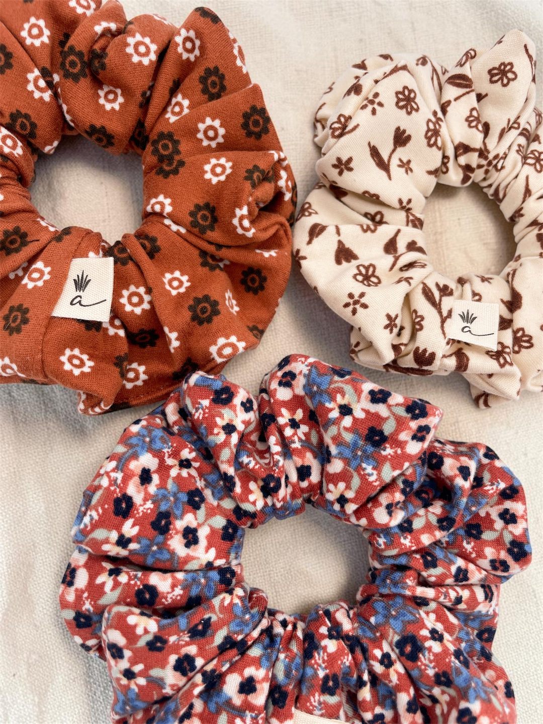 Floral scrunchie - Annie