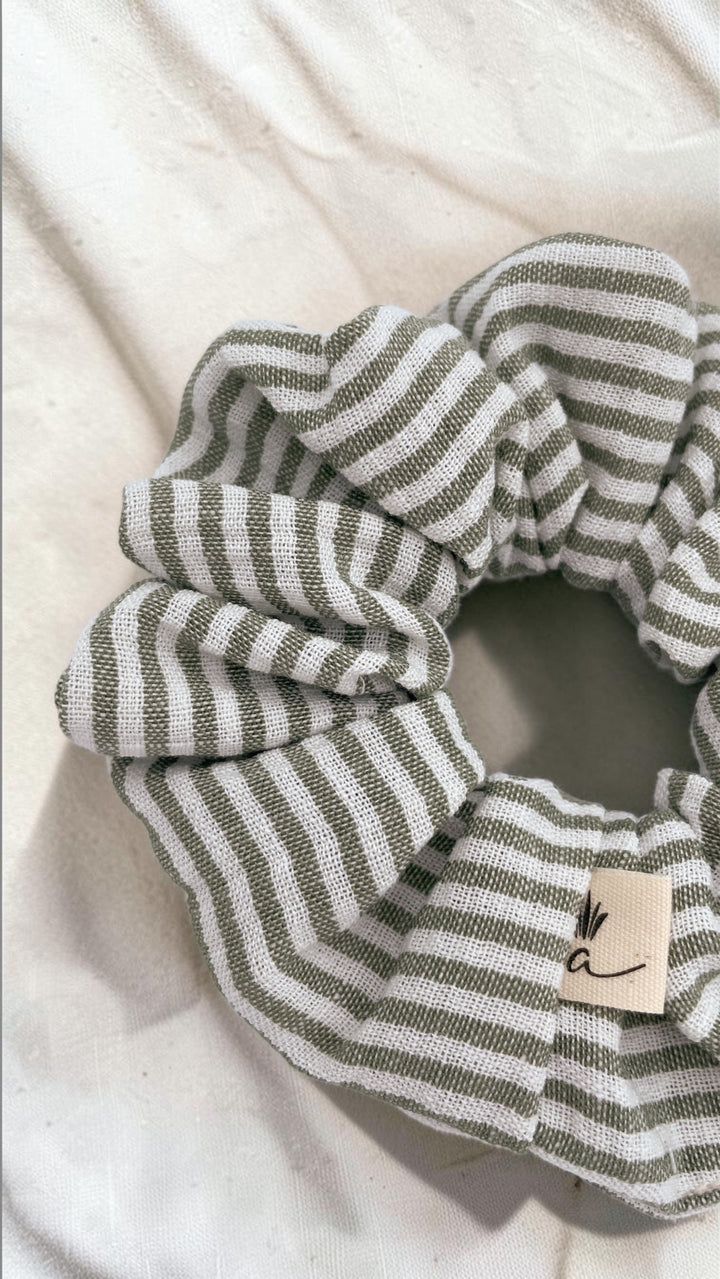 Scrunchie - Striped green