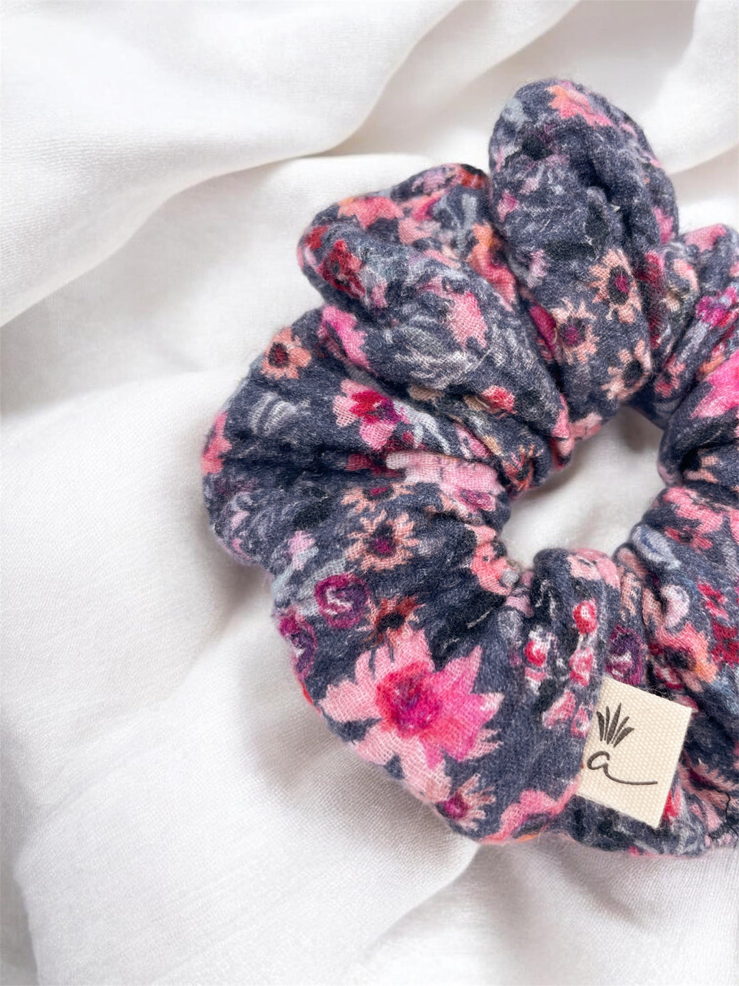 Muslin scrunchies - Evelyn