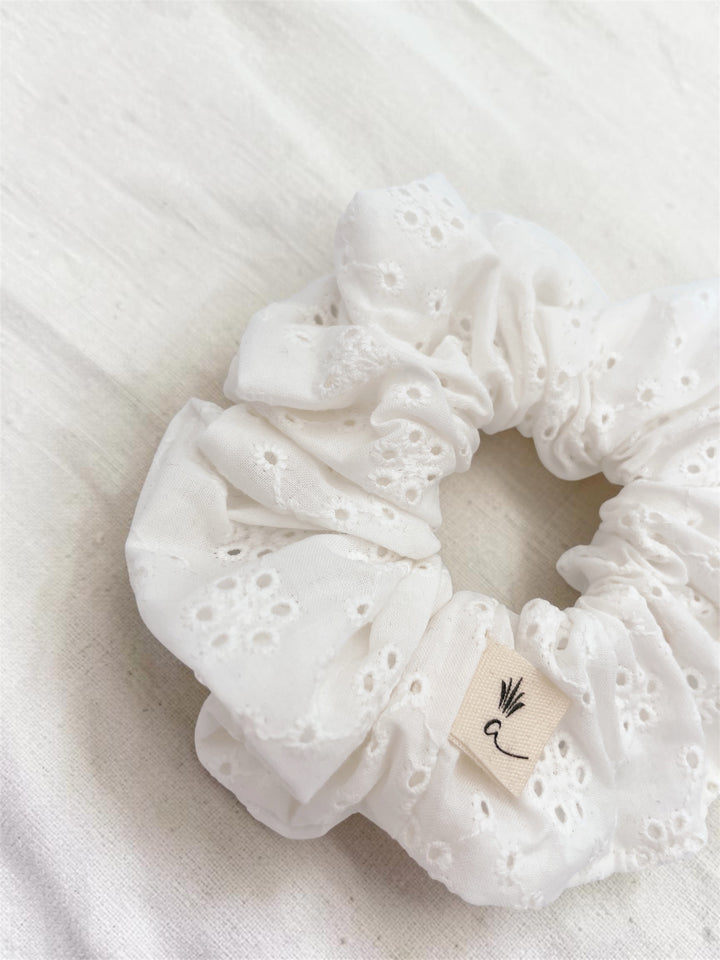 Scrunchie - White Embroidery