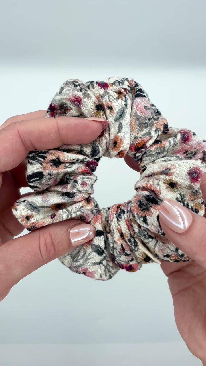 Muslin scrunchies - Rosalie