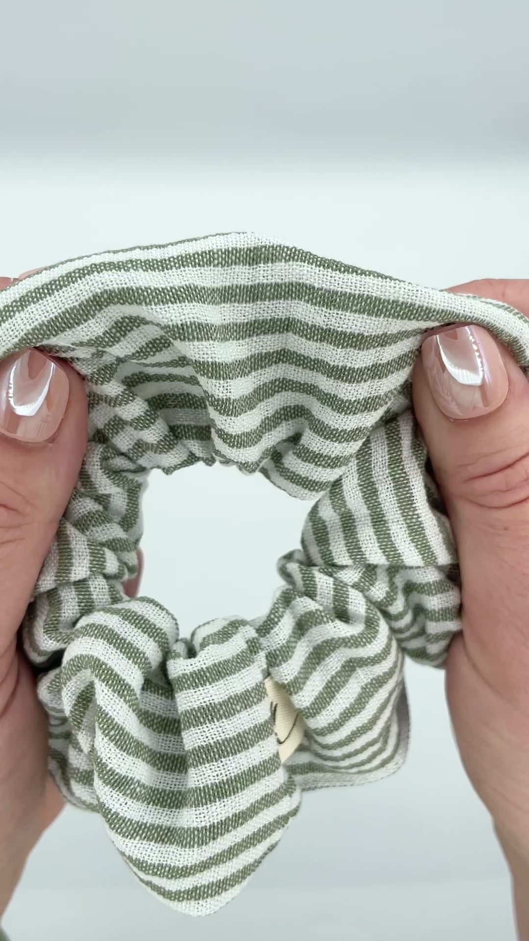 Scrunchie - Striped green